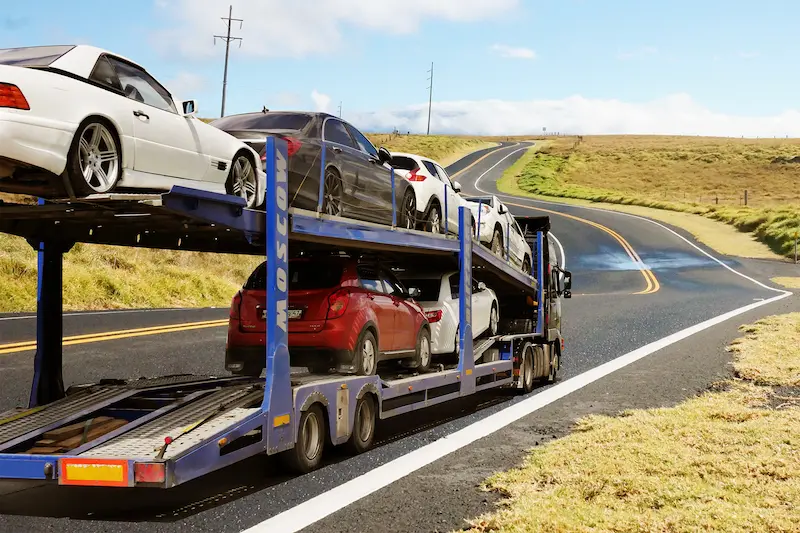 مقایسه یدک کش‌ باز و بسته برای حمل خودرو